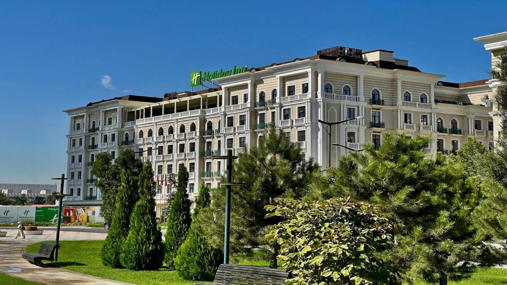 Holiday Inn Tashkent City By Ihg Buitenkant foto