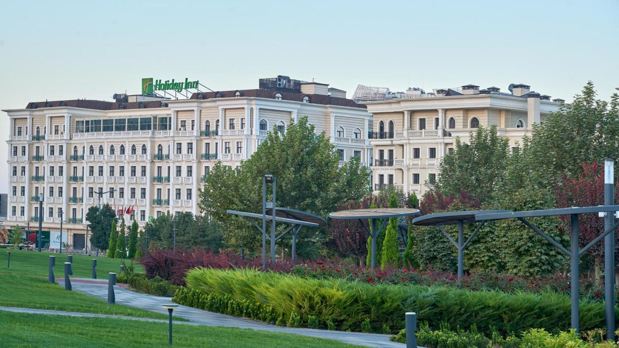 Holiday Inn Tashkent City By Ihg Buitenkant foto