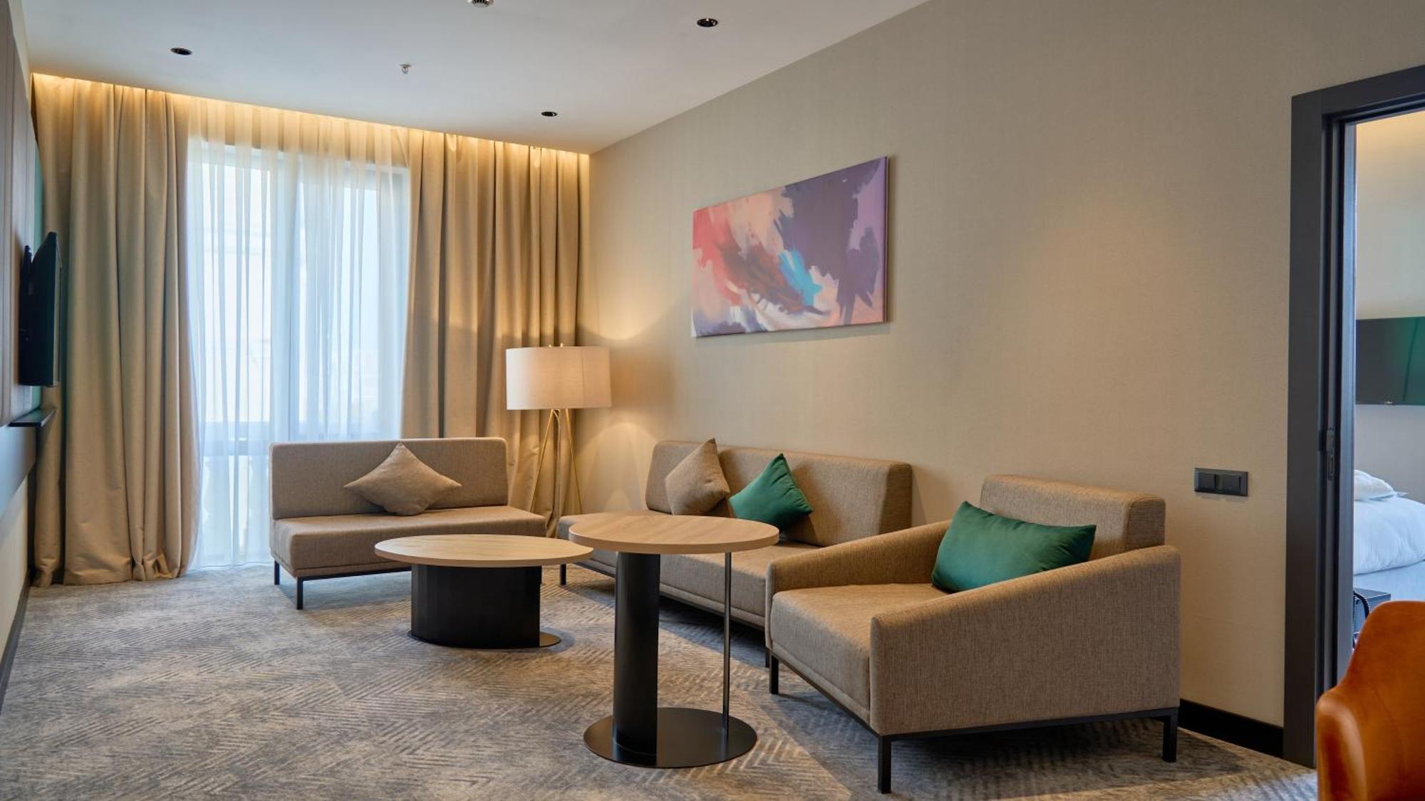 Holiday Inn Tashkent City By Ihg Buitenkant foto