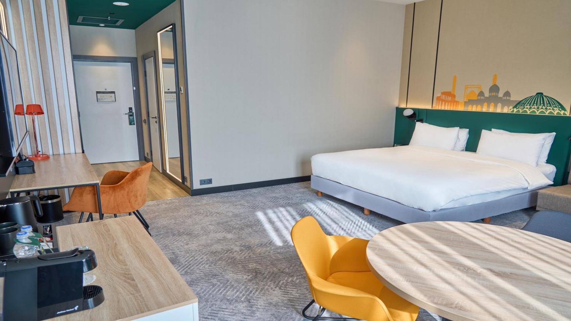 Holiday Inn Tashkent City By Ihg Buitenkant foto