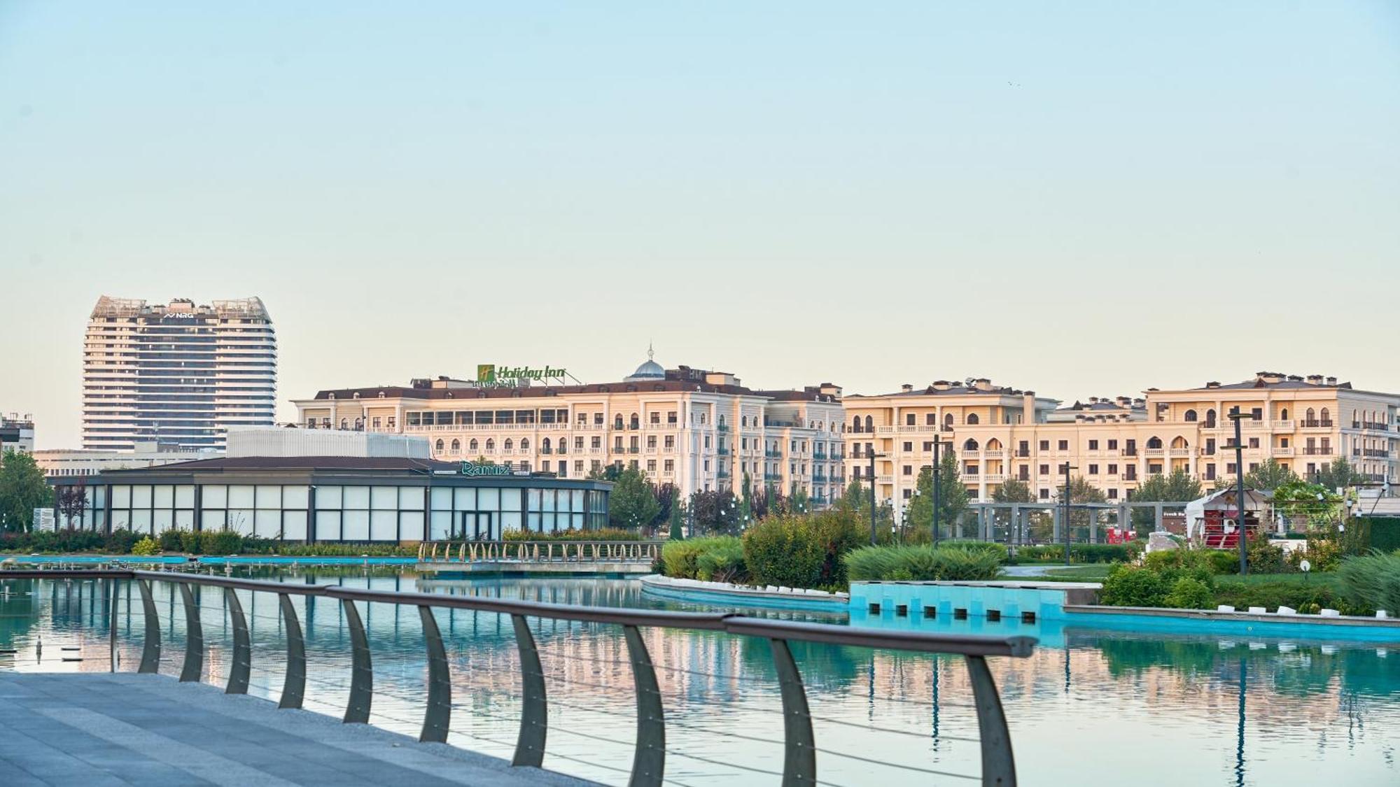 Holiday Inn Tashkent City By Ihg Buitenkant foto