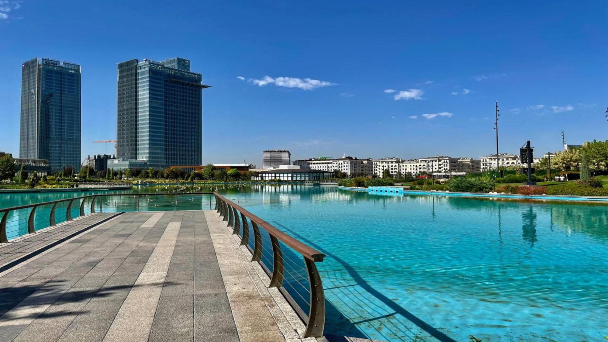 Holiday Inn Tashkent City By Ihg Buitenkant foto