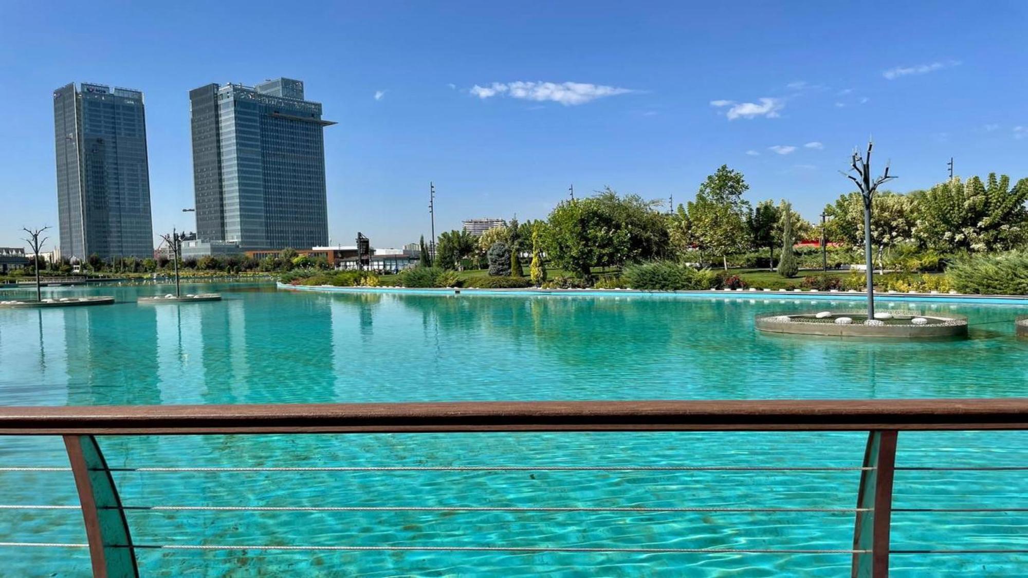 Holiday Inn Tashkent City By Ihg Buitenkant foto