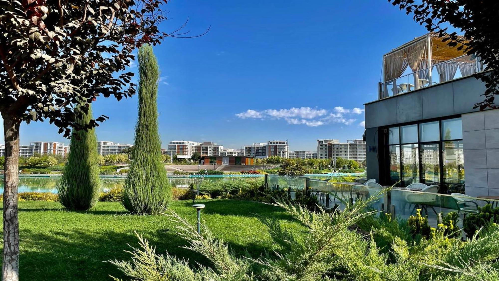 Holiday Inn Tashkent City By Ihg Buitenkant foto